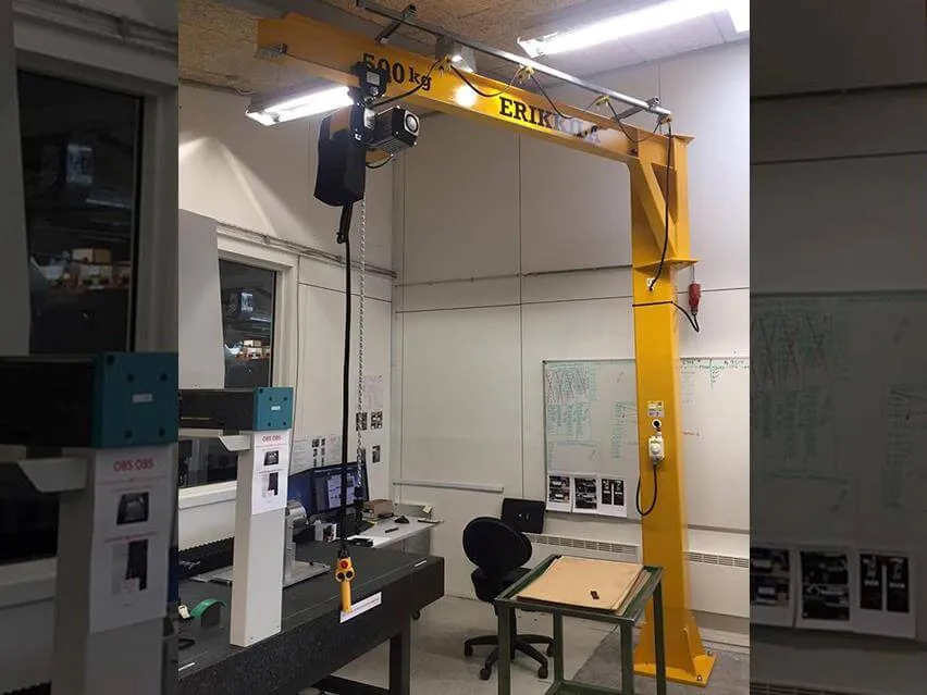 ERIKKILA PROSYSTEM søjlesvingkran hos Trier Industries A/S